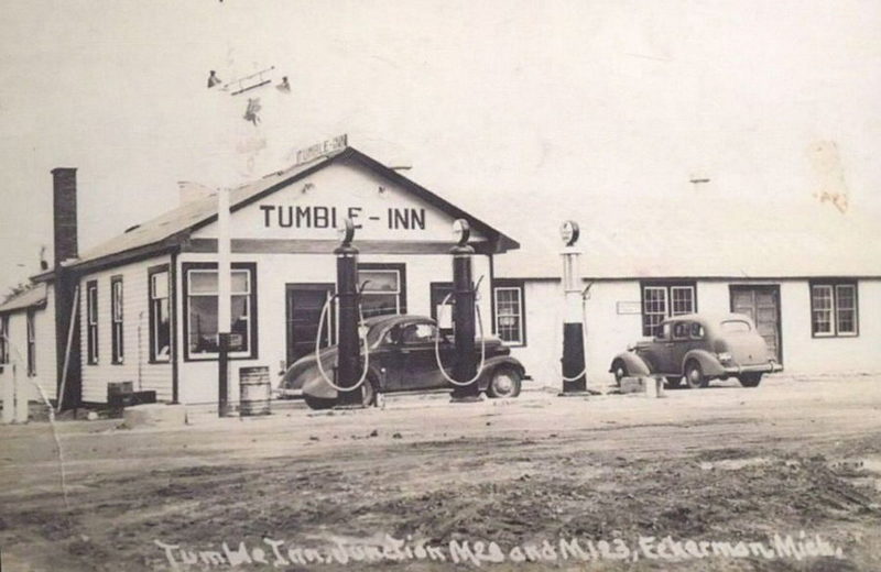 Tumble Inn (Tumble-Inn) - Old Postcard (newer photo)